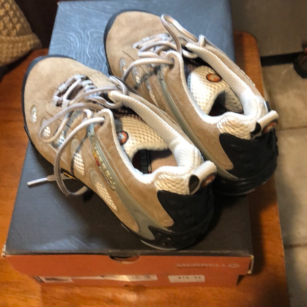 Women’s Merrell Continuum Vibram Hiking shoes